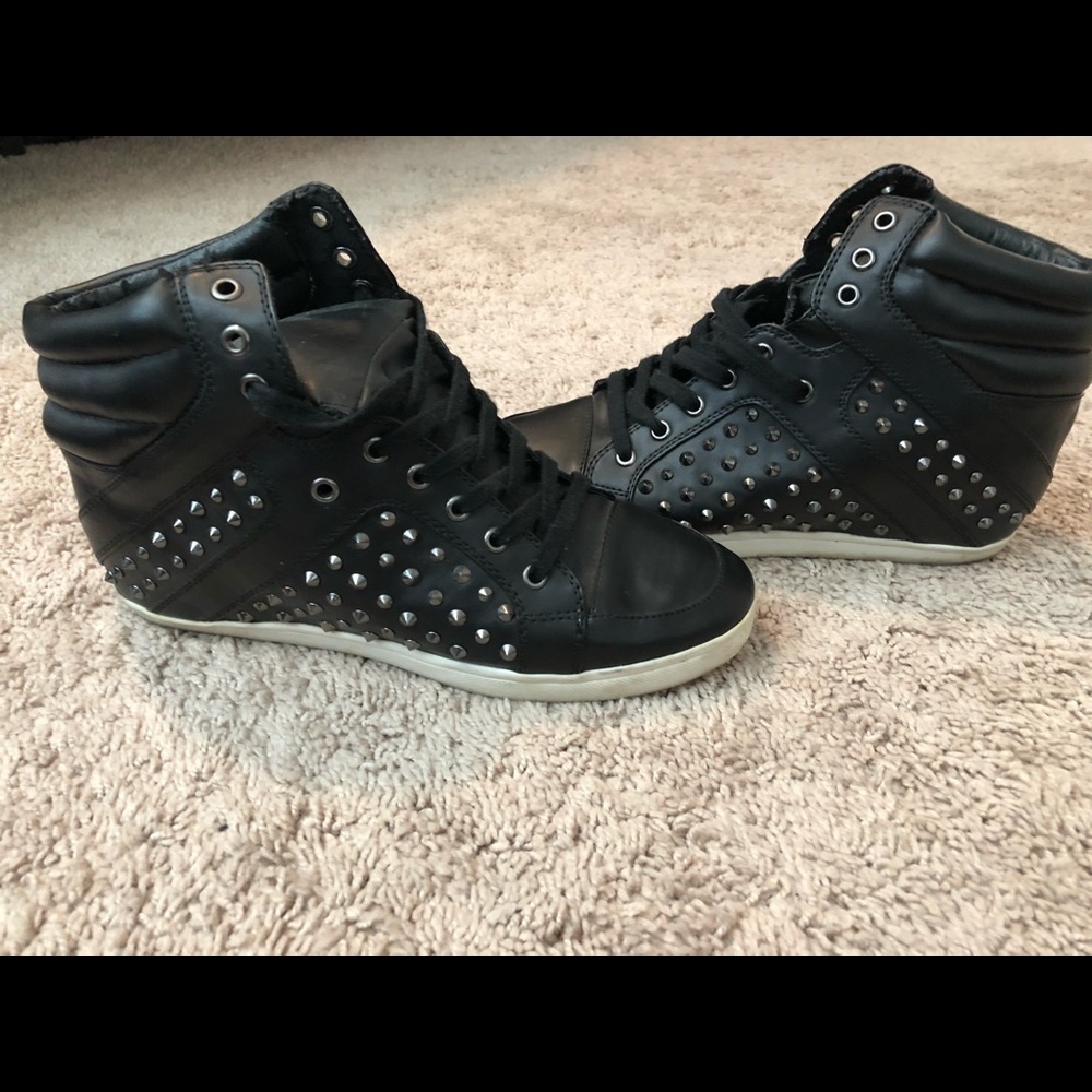 Aldo 7.5 sneakers